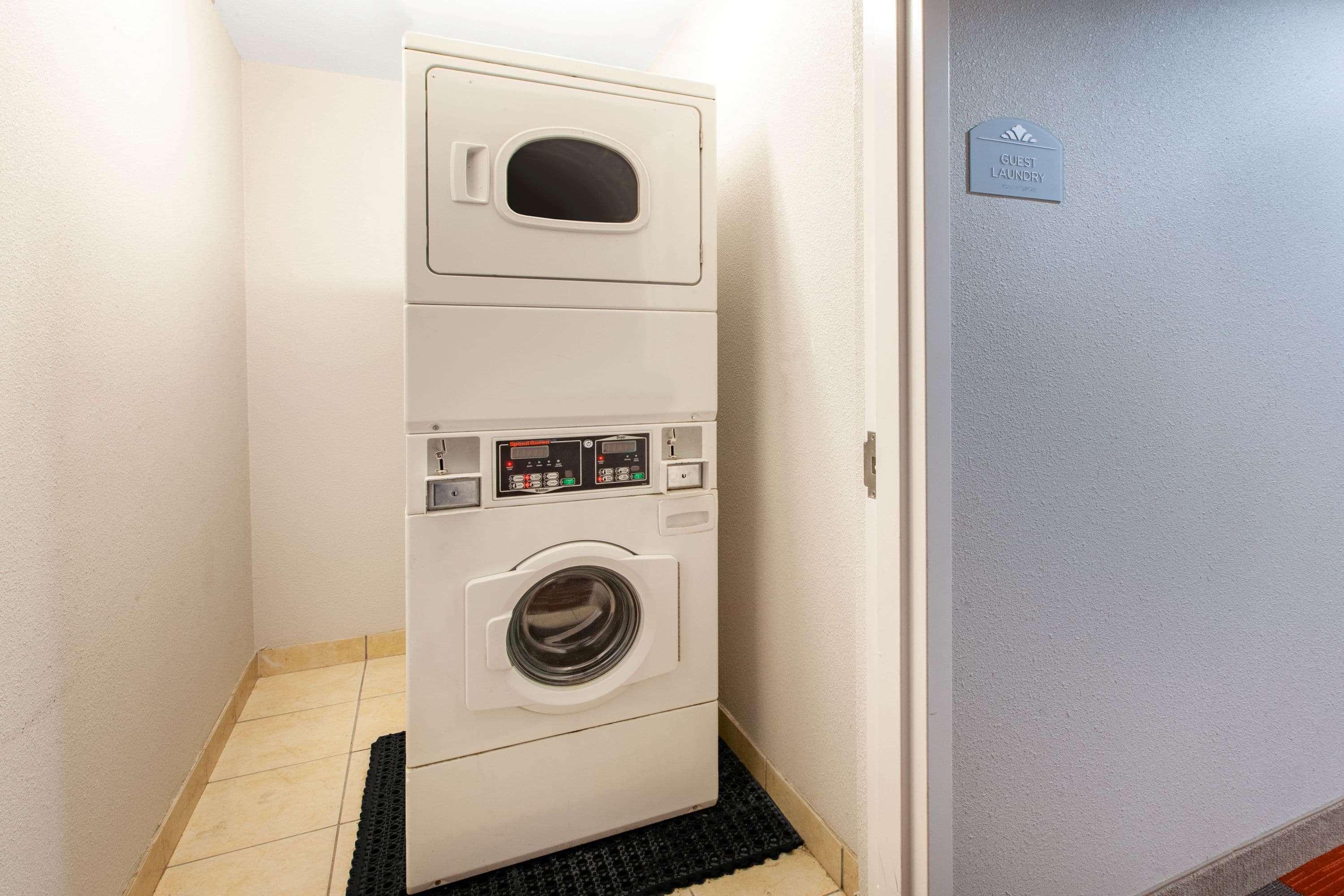 Microtel & By Wyndham Pittsburgh Airport 2*
