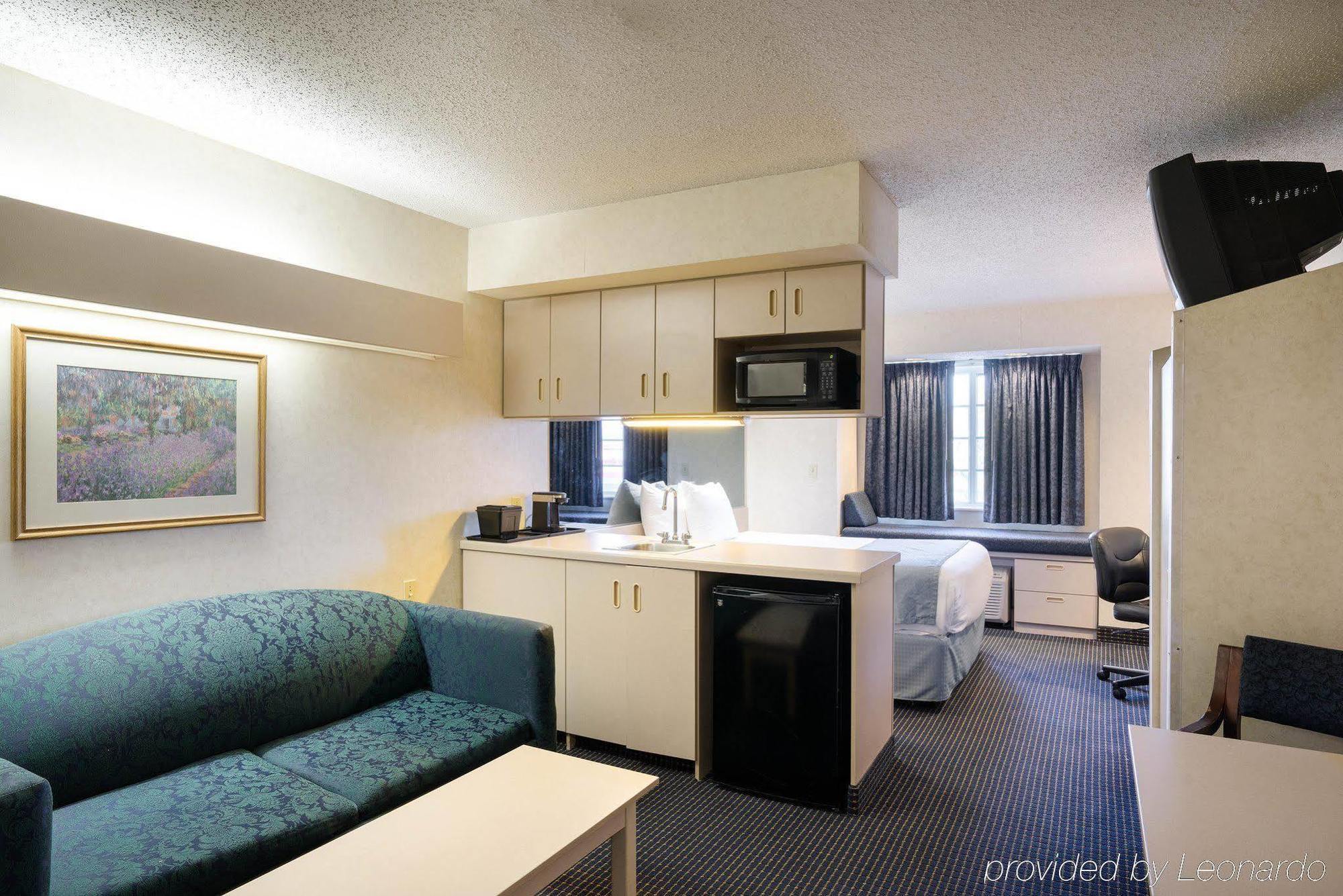 Microtel & By Wyndham Pittsburgh Airport Hotel Robinson Township (Allegheny County)