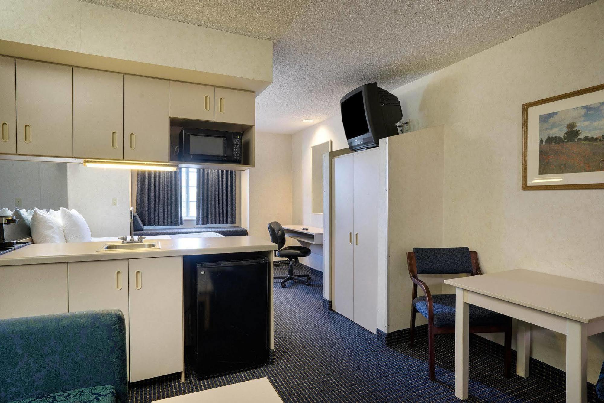 Microtel & By Wyndham Pittsburgh Airport Robinson Township (Allegheny County)