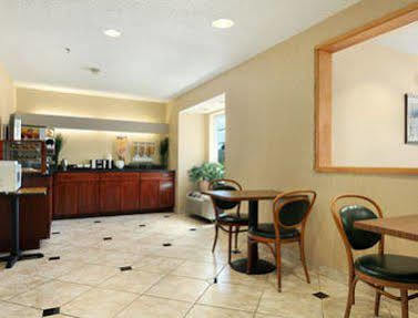 Microtel & By Wyndham Pittsburgh Airport Hotel