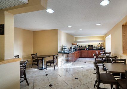 Microtel & By Wyndham Pittsburgh Airport Hotel 2*