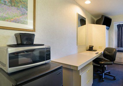 Microtel & By Wyndham Pittsburgh Airport Hotel