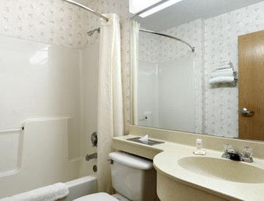 Microtel & By Wyndham Pittsburgh Airport Hotel