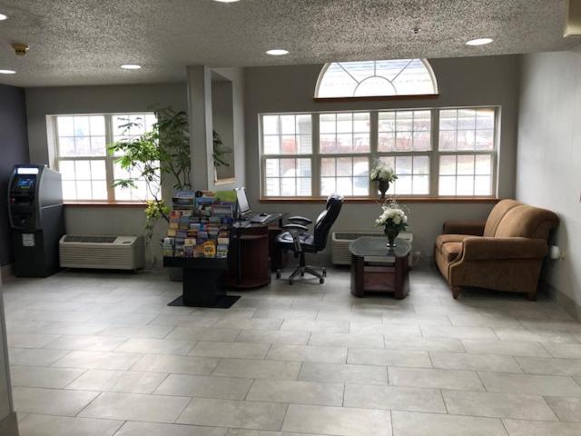 Microtel & By Wyndham Pittsburgh Airport Hotel 2*